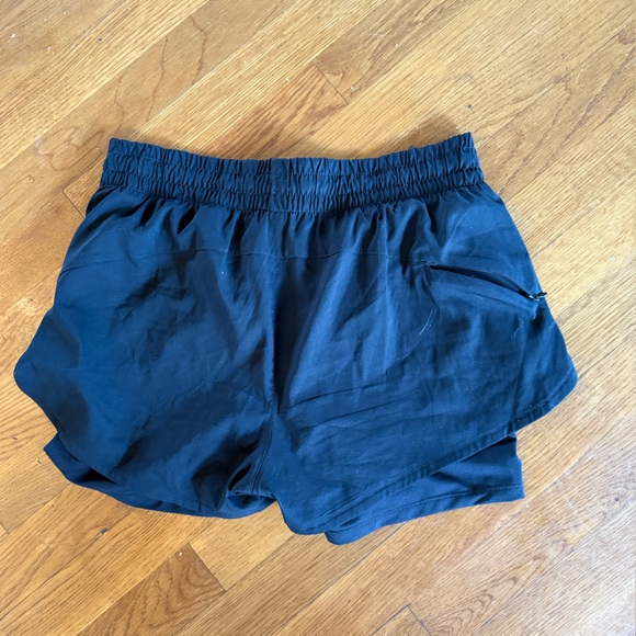 ATHLETA ladies black small running short shorts excellent condition - Picture 7 of 11